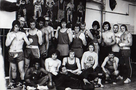 Groepsfoto van ABOV genomen rond de jaren 80